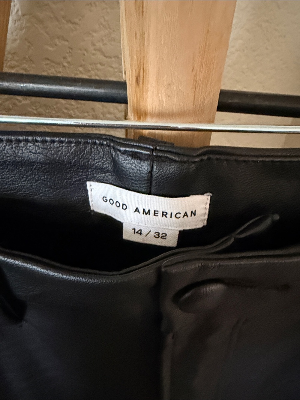 Good American Black Slim Straight Faux Leather Jeans with Side Slits - Picture 4 of 5